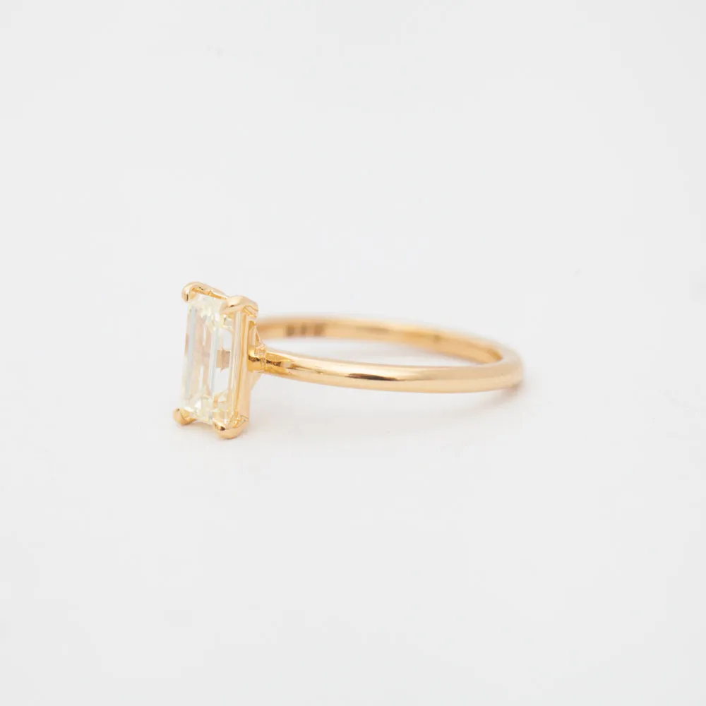 1.11 ct Vintage Baguette Coursiere Solitaire