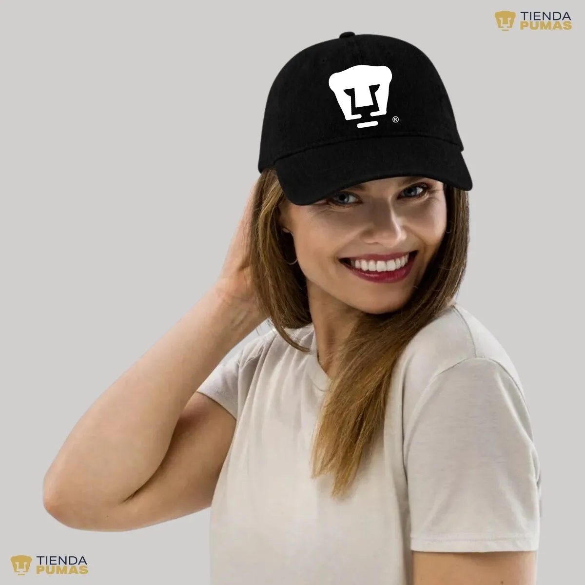 Gorra Pumas UNAM Hombre Mujer Ajustable Logo Blanco Negro 8 Vinil