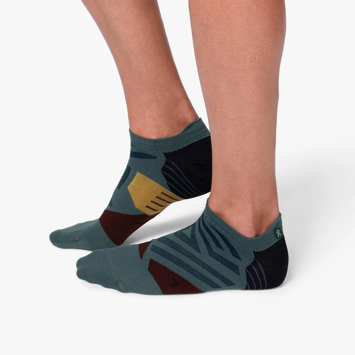 On Running Low Sock (Men's) - Shadow/Mulberry