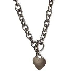 V I N T A G E // heart adorned / sterling silver oval cable link toggle chain with a heart pendant / 17, 59g